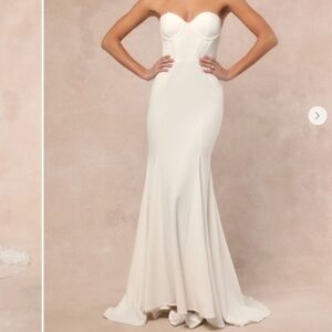 LULU's Bridal Wedding Sexy Minimal Elegant Strapless Bustier Sophisticated Gown
